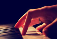 绿军终结湖人8连胜 双探花合砍71分詹姆斯22+14.